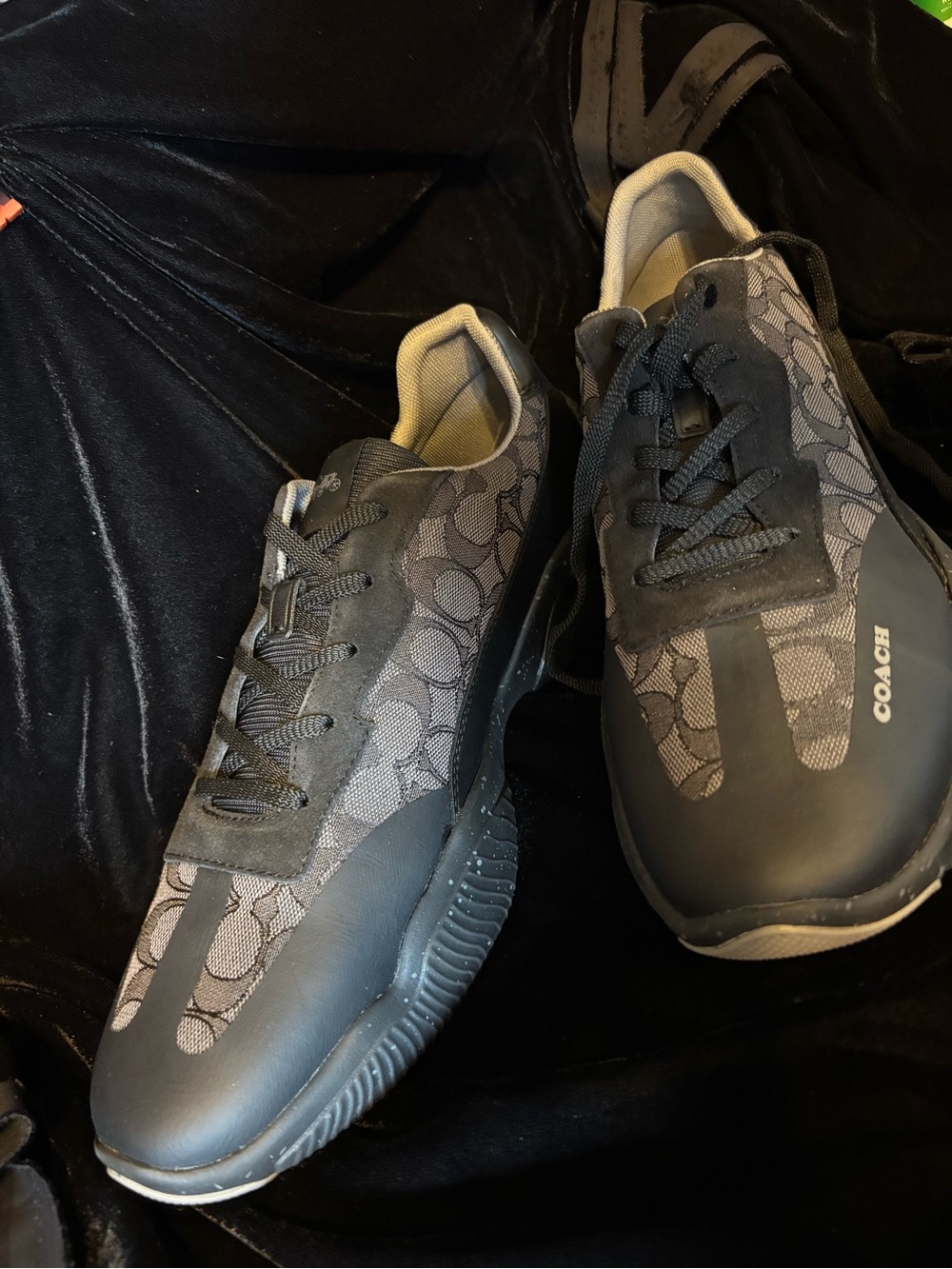 Coach Men’s Gray and Black Signature Logo Sneakers